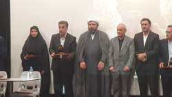 تجلیل از زنبوردار نمونه استان زنجان در آیین ملی روز عسل