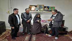 دیدار رئیس سازمان جهاد کشاورزی استان زنجان با خانواده شهید جهادگر طاهر رحمتی