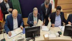 امضای تفاهم نامه همکاری تاسیس دهکده فن آوری و نوآوری کشاورزی استان
