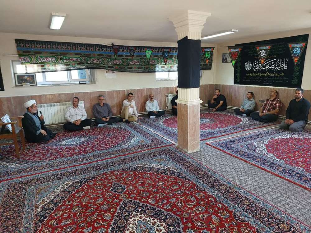 IMG_20260815_07210تجدید پیمان با اهل‌بیت (ع) در محفل ذکر و دعا در مدیریت جهاد کشاورزی شهرستان خدابنده
‌5_081 