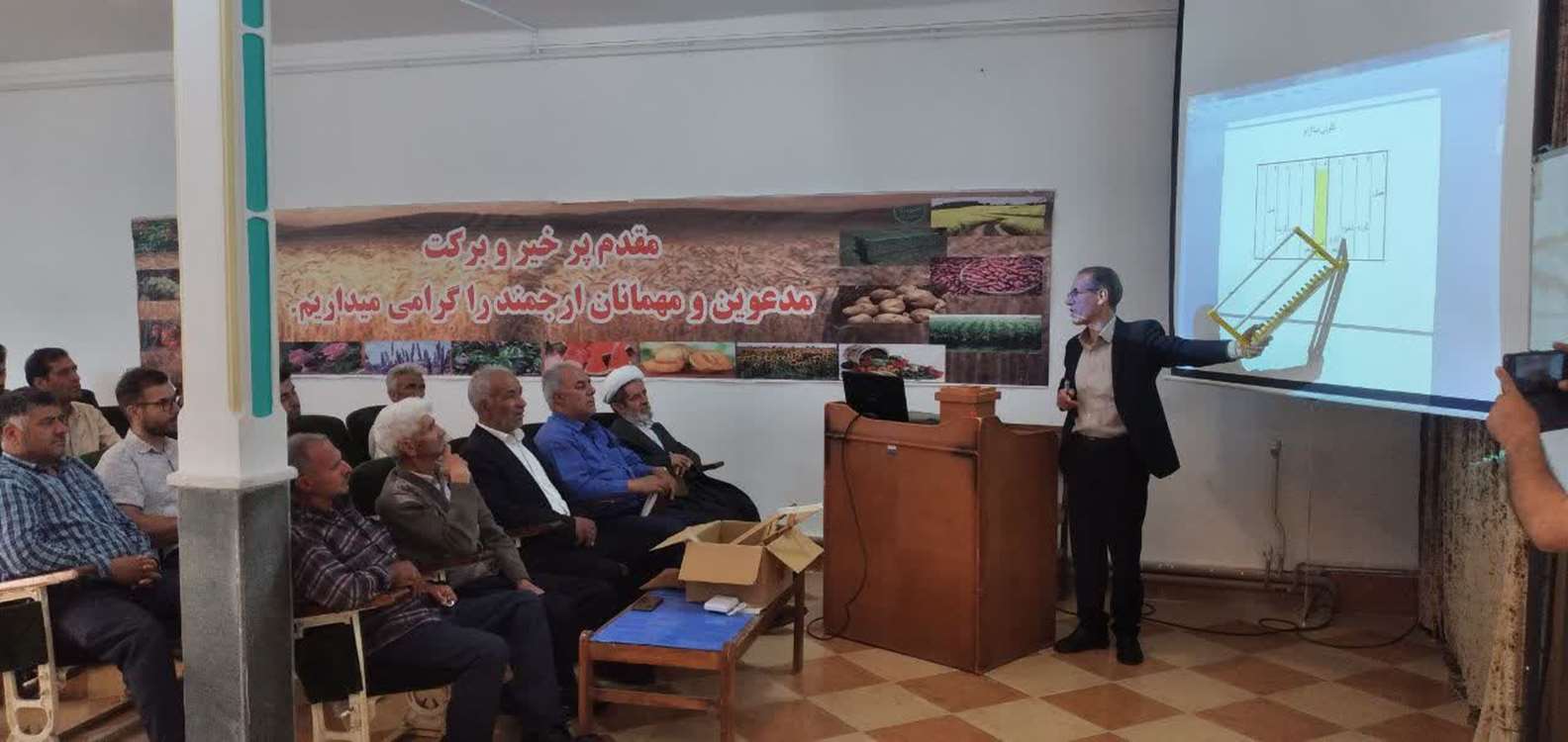 برگزاری کارگاه تخصصی پرورش ملکه و تولید ژل رویال در شهرستان خدابنده 