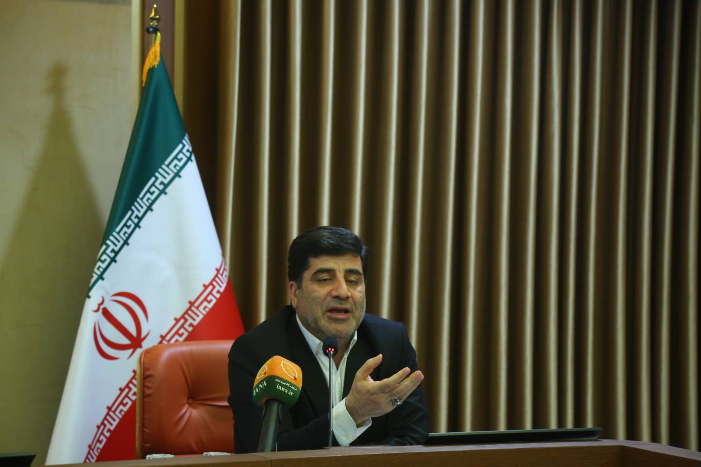 کشاورز نباید تاوان مصرف بالای تراکتور را بدهد