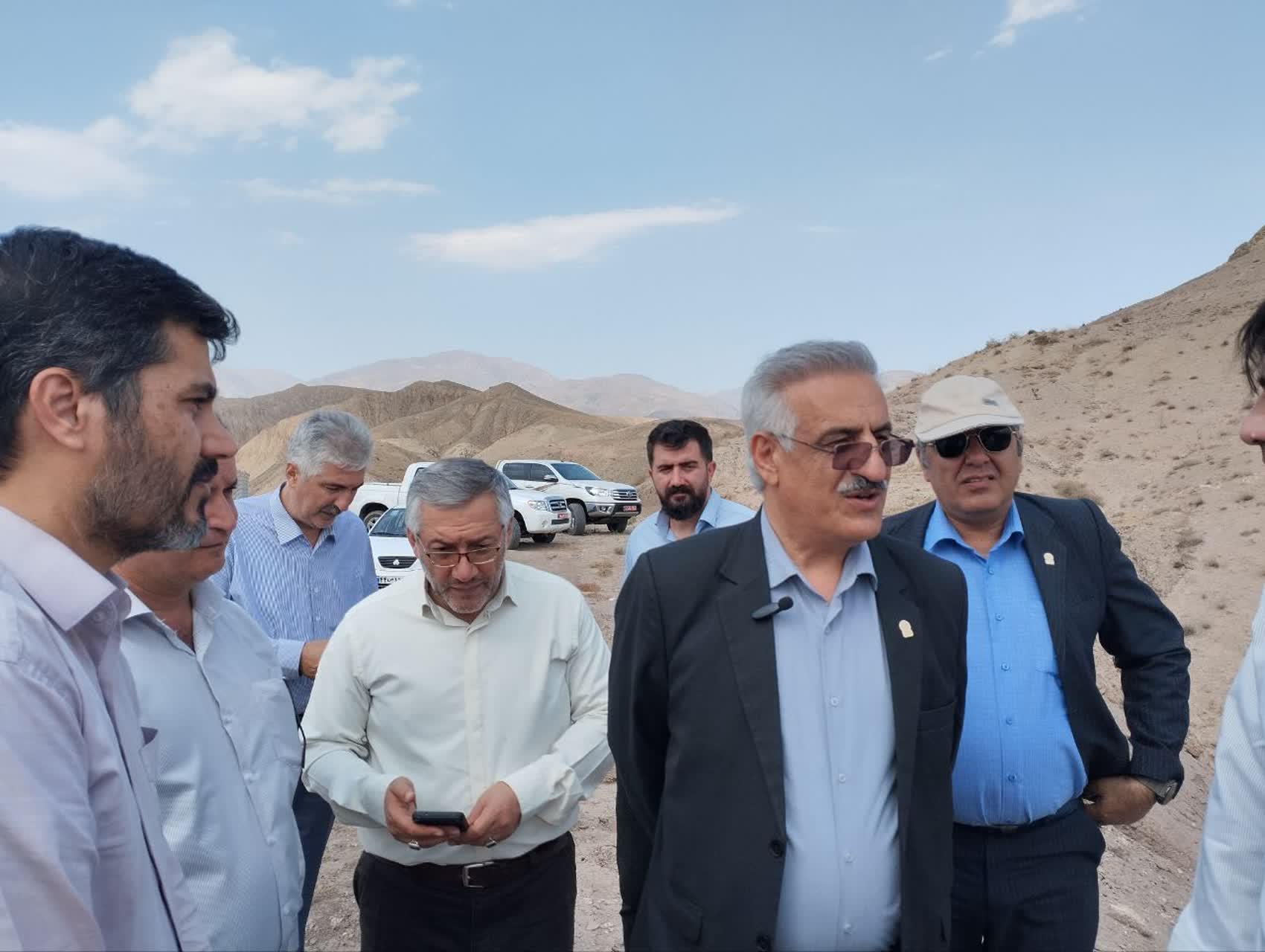 بازدید معاون آب و خاک وزارت جهاد کشاورزی از پروژه آبیاری تحت فشار باغات زیتون روستای کوهکن علیا